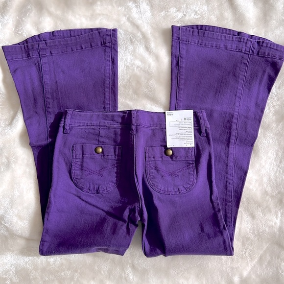 New Gap Bell Bottom Stretch Jeans Size 8 - Picture 3 of 4